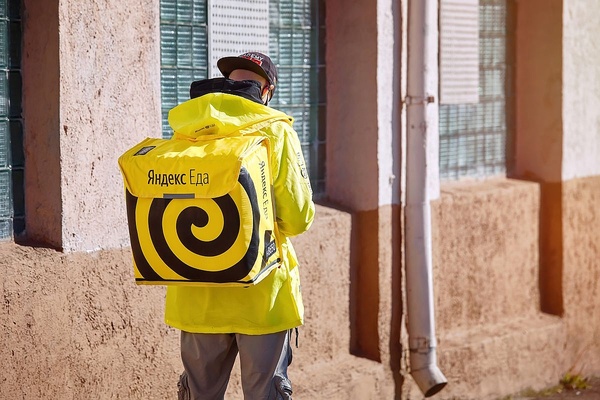 Работа курьером в Яндекс Еде с 16 лет в 2025 году