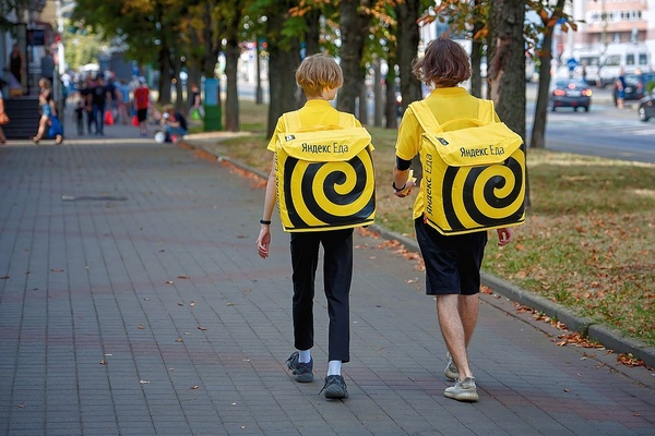 Где лучше работать: Яндекс Еда или Купер?