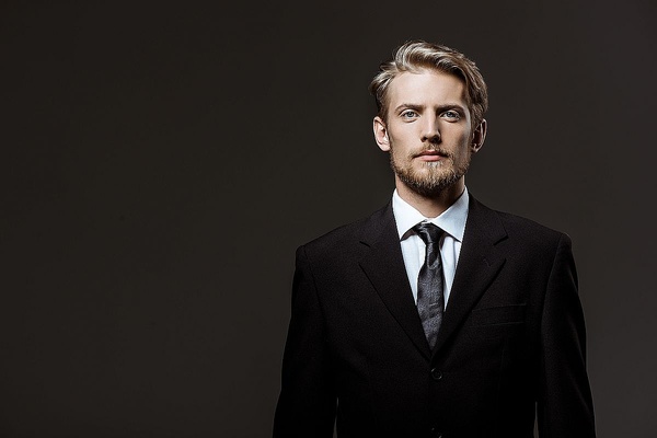 Кто такой представитель банка в 2026 году: сравнение работ в Т‑Банке, Альфа‑Банке и ВТБ