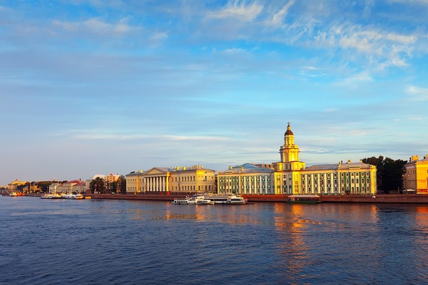 Работа курьером Яндекс Еда в Санкт-Петербурге: вакансии, зарплата и условия 2026